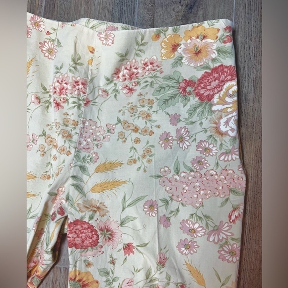 Lauren Ralph Lauren VNTG Mid-rise Floral Cropped Pants - Picture 2 of 4